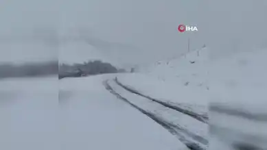 Doğu Anadolu'da Köy Yolları Kapandi, Açılma Çalışmaları Sürüyor