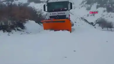 Elazığ'da Kar Kapanan Köy Yolları Açılıyor