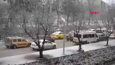 Elazığ'da Kar Yağışı: 10 Araçlık Zincirleme Kaza