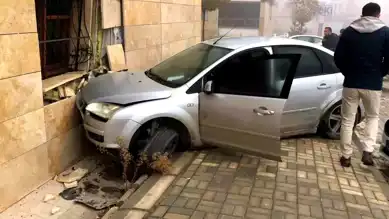 Şehir Merkezinde Kaza: Duvar Çöktü, 2 Yaralı