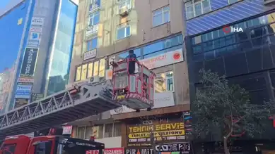 Şehirde Çatı Güvenliği İçin Buz Temizliği