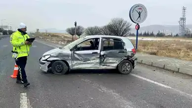 Elazığ'da Çarpışma: 3 Yaralı
