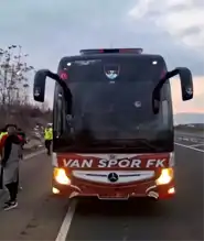 Vanspor Otobüsüne Saldırı: 3 Gözaltı