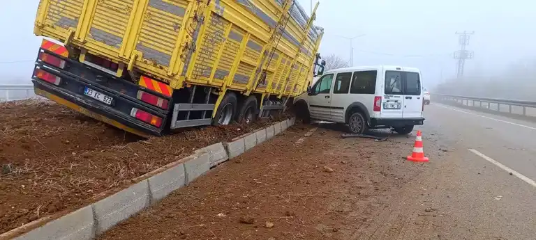 Elazığ-Malatya'da Zincirleme Kaza: 4 Yaralı