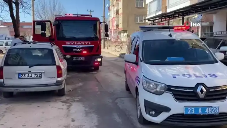 Kentte Ev Yangını Söndürüldü
