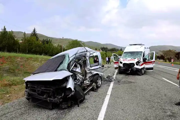 Elazığ'da 3141 Trafik Kazası: 20 Ölü, 2293 Yaralı