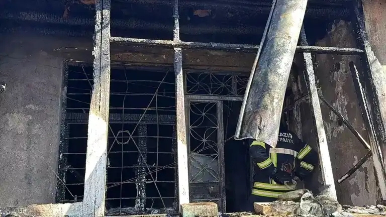 Elazığ'da Yangın Faciası: Genç Kadın Hayatını Kaybetti